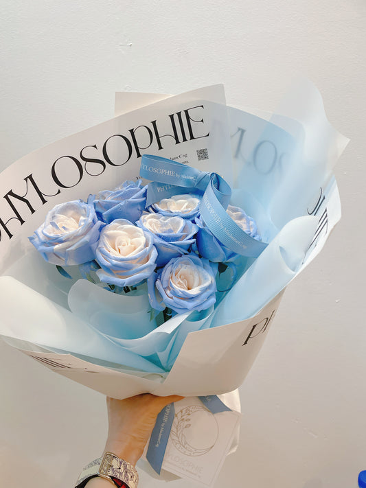 Special Michigan Ice Blue painted roses bouquet (9 stk)