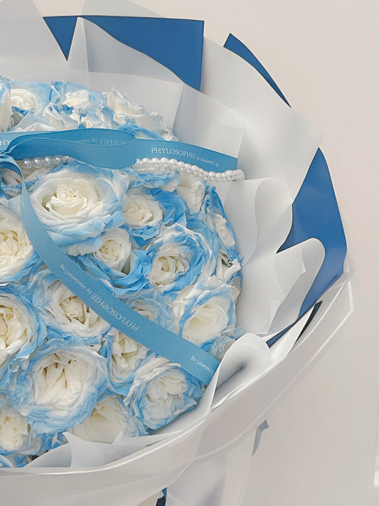 Special Michigan Ice Blue painted roses bouquet (52 stk)