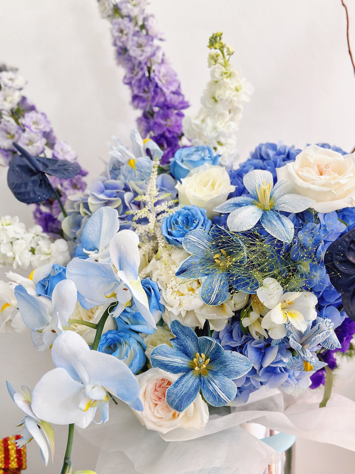 The Moment - XXL Premium Flower Box Florist Choice Blue Colour Tone
