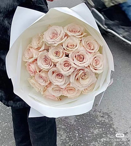 2023 Valentine's Day Bouquet -  Quicksands Roses 19stk